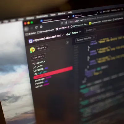 Comment les notifications de fichiers espionnent vos frappes clavier et votre navigation
