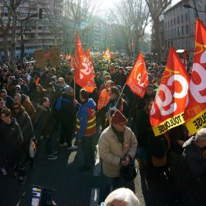 Réforme des retraites : la CGT Energie annonce "100 jours de colère" et menace de plonger "dans le noir" plusieurs événements, dont le Festival de Cannes