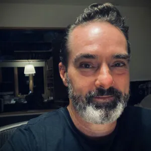 Conversation with Cameron Tonkinwise: Missions and Transition Design(ers)