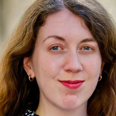 Samantha Shannon, autrice de fantasy : « Il faut questionner les idées que les mythes et légendes transmettent d'une génération à l'autre »