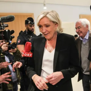 Au procès du RN, le naufrage national de Marine Le Pen