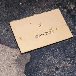 Les enterrés sous X, une lettre et le néant