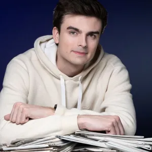 Entretien avec Hugo Décrypte : le visage incontournable de l’information