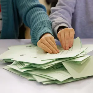 Au Royaume-Uni, le gouvernement propose d'abaisser à 16 ans l'âge minimum pour voter