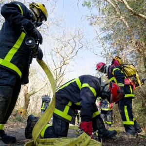 "L'heure est aux économies, même pour les pompiers" : face aux incendies, des petites casernes rurales sont à bout de souffle