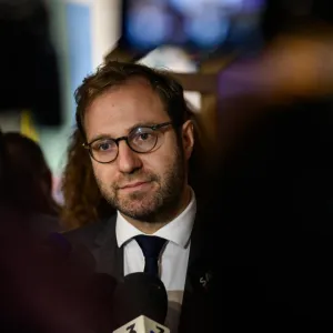 France: la dette publique continue de grimper et atteint 112% du PIB, selon l'Insee