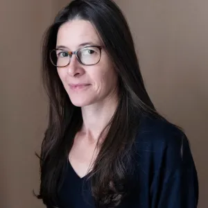 “La succession n’est ni naturelle, ni nécessaire” : entretien avec Mélanie Plouviez, autrice de “L’Injustice en héritage”