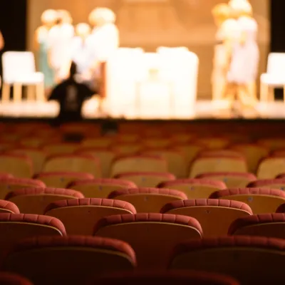 Comment le spectacle vivant regarde le réel pour mieux parler d’intime