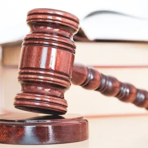 Brest : le Tribunal Administratif suspend l’interdiction préfectorale de rassemblement devant cinq établissements scolaires