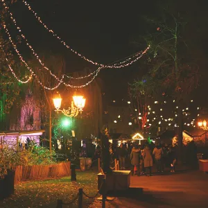 Brasero, concerts et produits locaux : dans l’intimité du marché de Noël du Square Louise Weiss