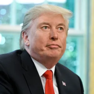 Elon Trusk et Donald Mump. Des mythos et une mythologie.