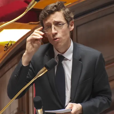 Orthographe aux examens : le ministre pique sa crise