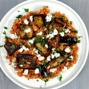 Boulgour aux aubergines rôties et chèvre