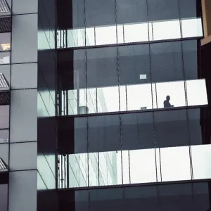 L’empire Bolloré exposé façon puzzle à l’Assemblée