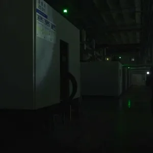 "Dark factories" : ces usines chinoises fonctionnent 24 heures sur 24, sans lumière et... sans ouvriers humains | TF1 INFO