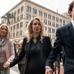 Elizabeth Holmes, le retour devant la justice