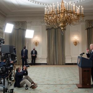 En quoi consiste l'imposition minimale des entreprises au niveau mondial, défendue par Joe Biden ?