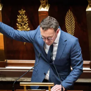 Le bloc central plante la loi agricole pour la faire adopter