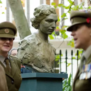 Pour avoir sa statue à Londres, il vaut mieux être un animal qu’une femme admirable