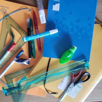 Budget 2027 : 600 millions d’euros d’économies envisagés sur l’allocation de rentrée scolaire