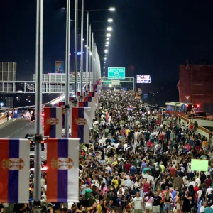 Belgrade: des milliers de Serbes manifestent contre un projet de mine de lithium