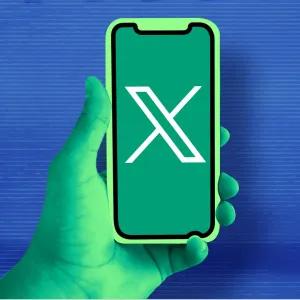 Pourquoi Elon Musk fusionne sa société d’intelligence artificielle xAI et son réseau social X