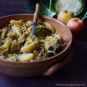 Chou vert aux pommes (végétarien, vegan) — France vegetalienne