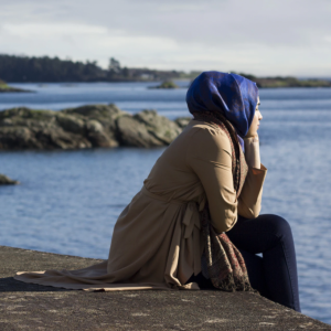 Ces musulmanes portant le voile qui quittent la France pour trouver du travail en Angleterre