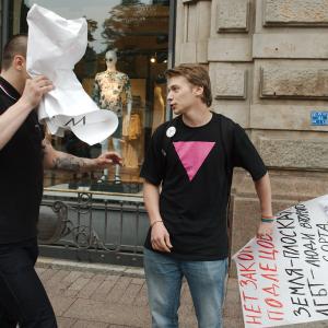 Quand le militantisme déconne : injonctions, pureté militante, attaques… (1/8)