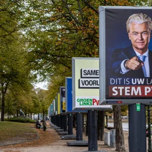 « Leur fonctionnement n’est ni clair ni contrôlable » : aux Pays-Bas, les autorités appellent à ne pas demander à l’IA pour qui voter