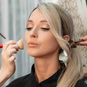 IA : le métier de mannequin est-il en voie d’extinction ?