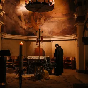 Mgr Rey remet les homos au placard