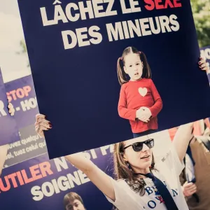 Le lobby antitrans a déterré la HAS de guerre