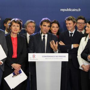 Twitter admet qu'il amplifie plus la droite française que la gauche