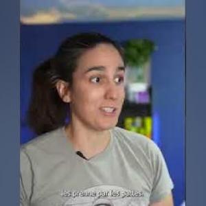 Les rhinos sont transportés la tête en bas ?! 🦏 #shorts