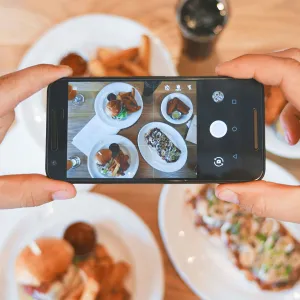 Comment publier des images accessibles sur les réseaux sociaux ?