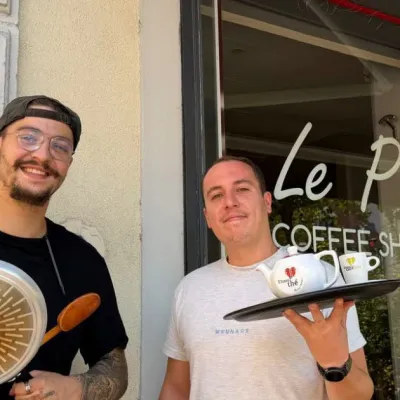 « On change de mains, mais pas d’esprit » : deux frères reprennent les rênes du P’tit Café