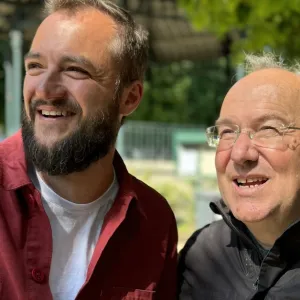 « Surveillance de masse du vivant » : on a discuté avec Alain Damasio et le naturaliste Benjamin Allegrini