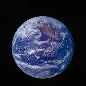 La Terre a-t-elle été, comme Saturne, entourée d'un anneau ?