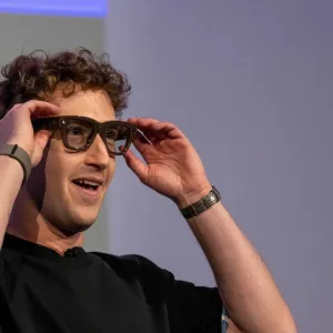 Meta accusée d’avoir collecté des images intimes via ses lunettes connectées