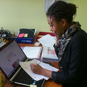 Informatique au travail : quelles évolutions des usages des salarié.e.s depuis 2005 ?