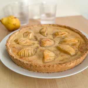 Behind the scène – Tarte amandine aux poires