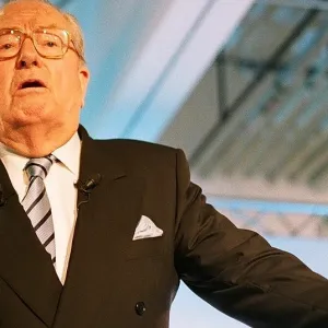 Et si Jean-Marie Le Pen était devenu marin pêcheur ?