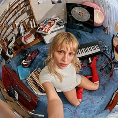 Angèle, d'Instagram à Bercy