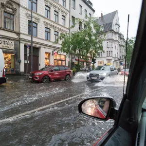 Gard : transports scolaires suspendus face aux fortes pluies et aux orages