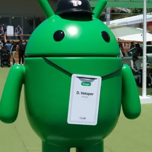 Google will block sideloading of unverified Android apps starting next year