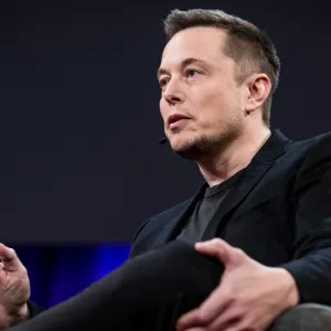 Musk, Microsoft, Amazon… Qui pourrait racheter TikTok pour éviter son interdiction aux États-unis ?