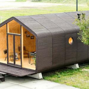 Cette maison est 100% recyclable : elle est en carton ! Une technique bluffante !
