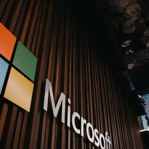 Souveraineté numérique : pourquoi les alternatives à Microsoft peinent à s’imposer dans les entreprises publiques et les collectivités