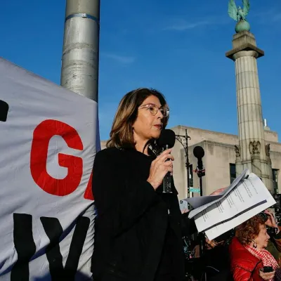 Qu’est-ce que le « fascisme de la fin des temps » dénoncé par Naomi Klein ?